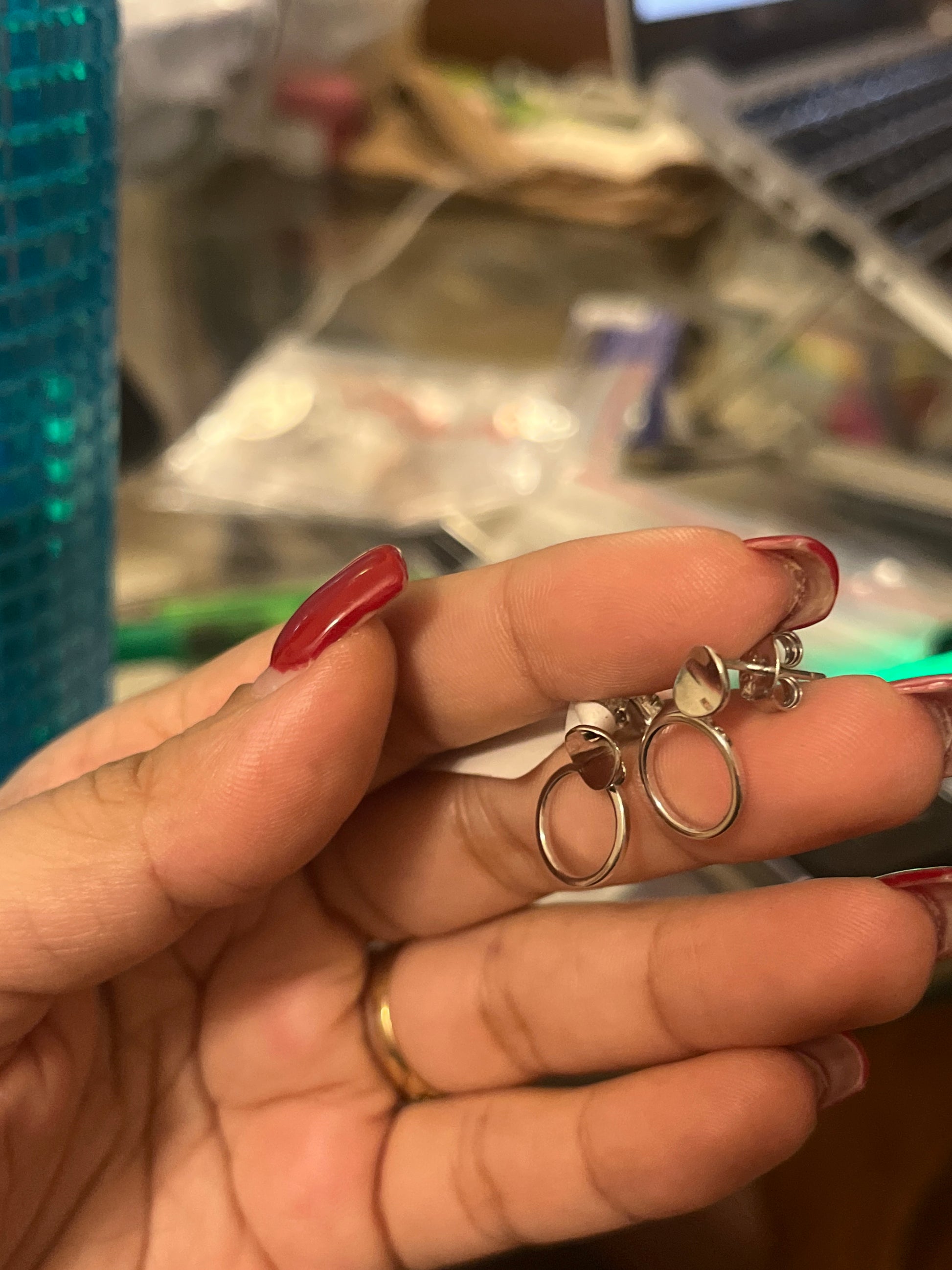 Dual-Wear Minimalist Studs