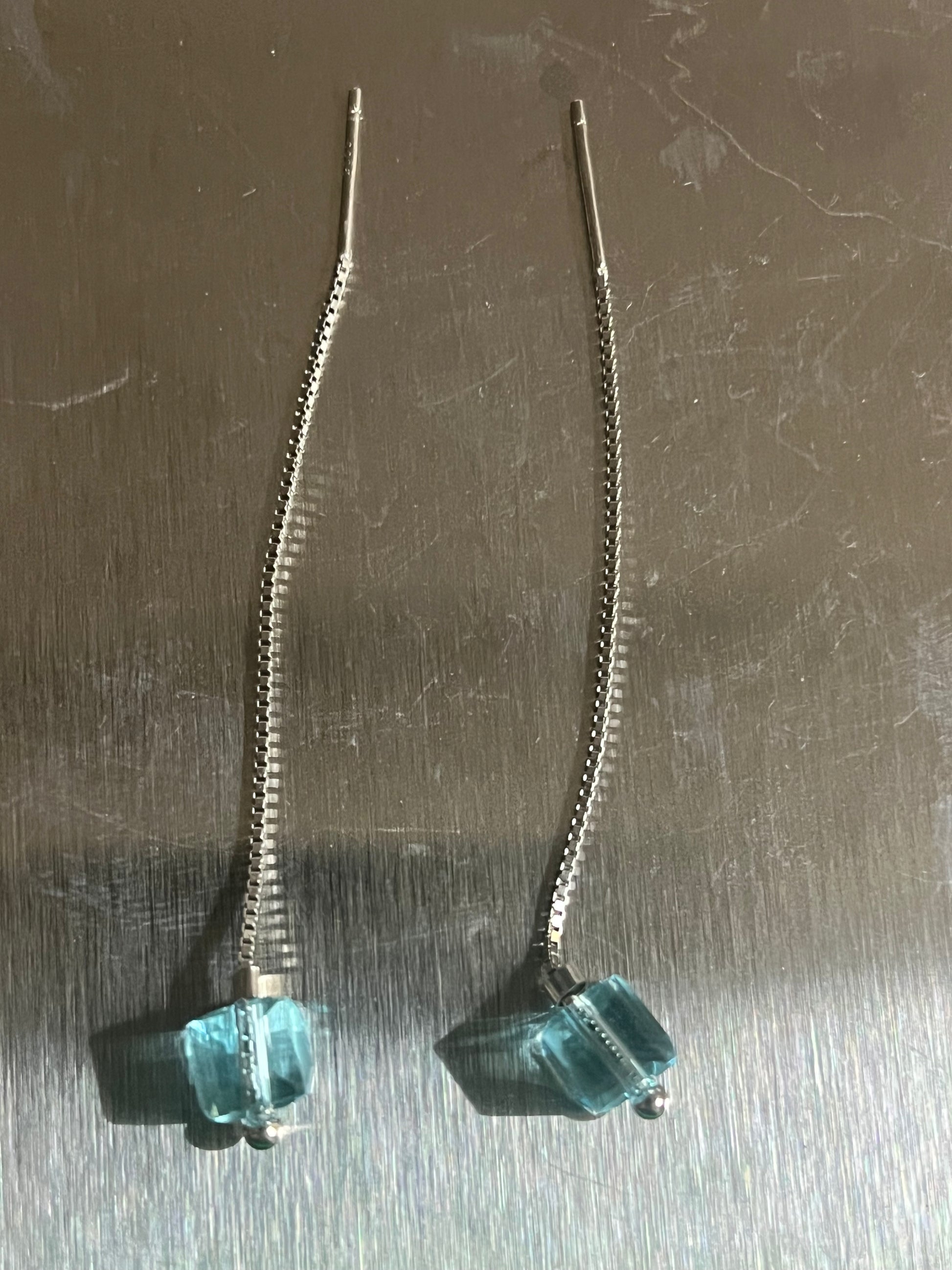 Blue Cube Threaders