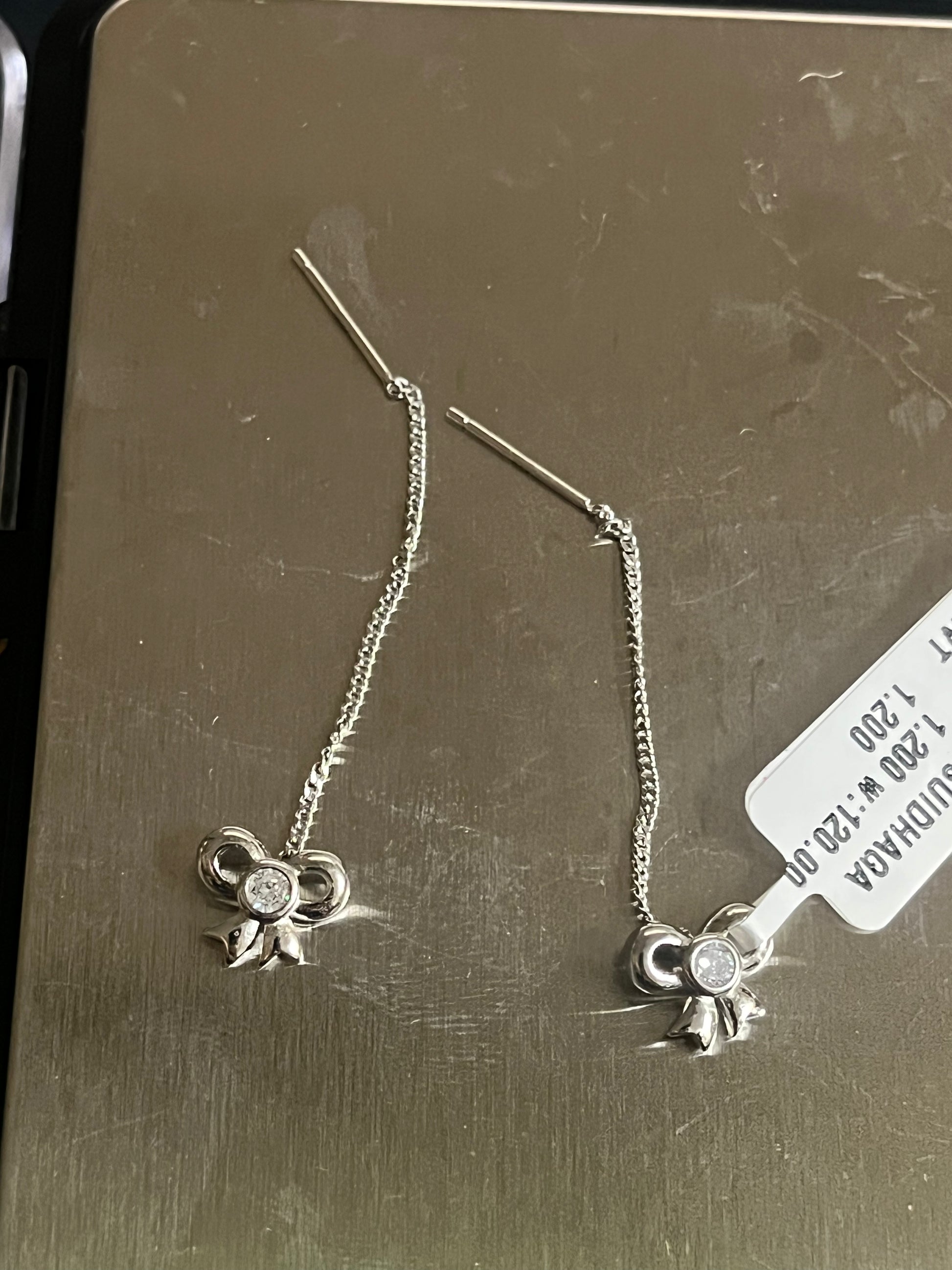 Silver Bow Threaders